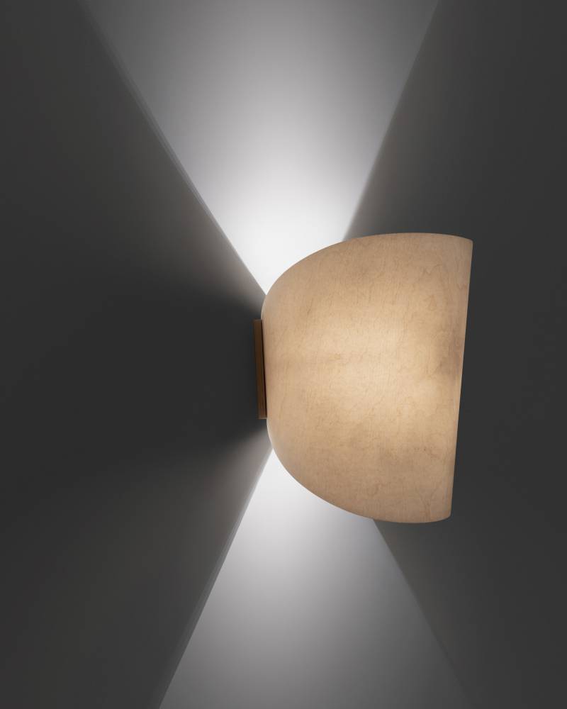 1411_Wandleuchte_geschwungen_Ahorn_Licht an_seitlich(1)