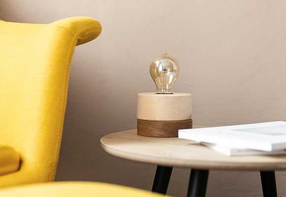 Designlinie 0239 Tischleuchte Zirbe Eiche von ALMUT von Wildheim Tischleuchte im Skandinavischen Design 0239 aus Zirbe Eiche von ALMUT von Wildheim