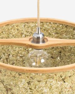 Hängelampe aus Holz und Heu 2610 handgerfertigte Lampe von ALMUT von Wildheim