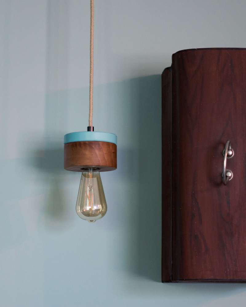 Haengeleuchte aus Walnuss 0239 Holzlampe von ALMUT von Wildheim