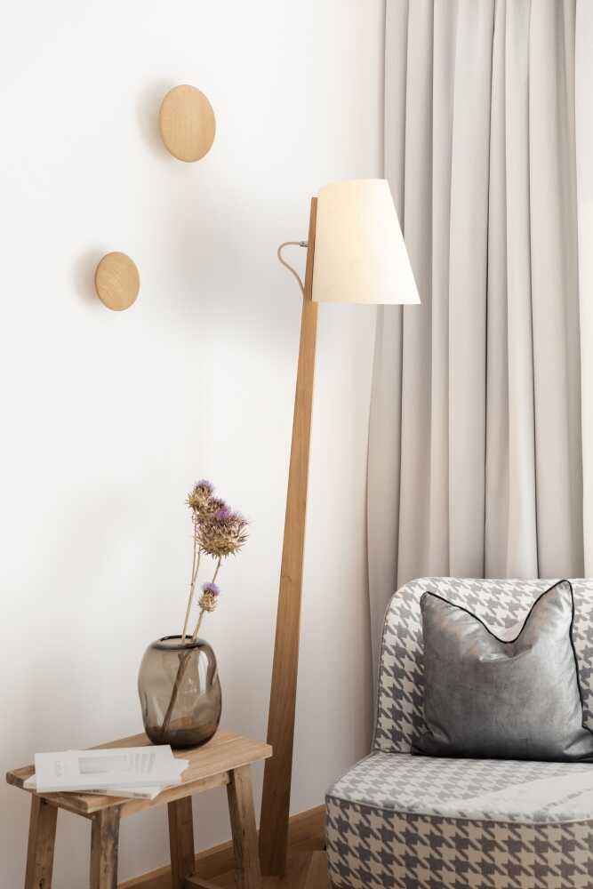 Stehleuchte 1411 aus Holz Lampenschirm konisch von ALMUT von Wildheim