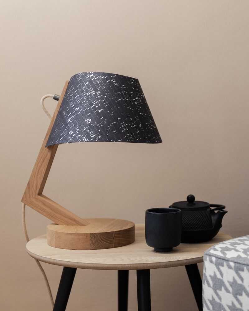 Tischlampe 1411 aus Eiche Lampenschirm aus Kork konisch ALMUT von Wildheim