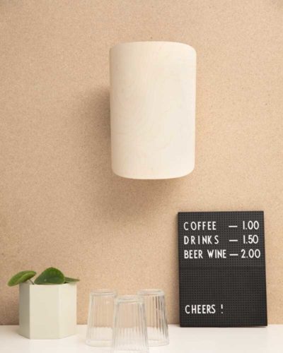 Wandleuchte 1411 aus Holz geschwungen Wohnsitutaion von ALMUT von Wildheim Wandleuchte 1411 aus Holz geschwungen Wohnsitutaion von ALMUT von Wildheim