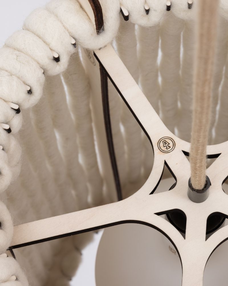 Lampen aus Wolle ALMUT_6020_Haengelampe_Wolle_Zylinder_Detail