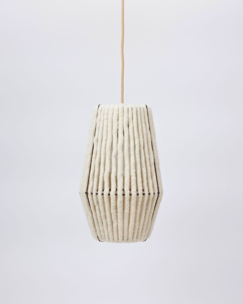 Lampen aus Wolle ALMUT_6020_Pendelleuchte_Wolle_Konus_groß