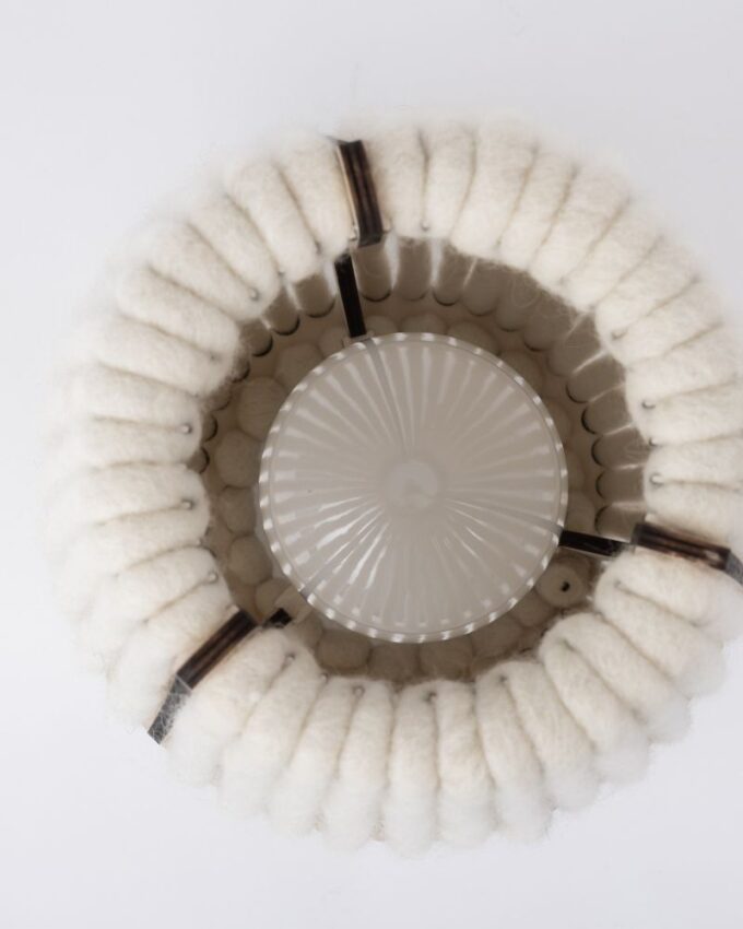 Lampen aus Wolle ALMUT_6020_Pendelleuchte_Wolle_von_unten