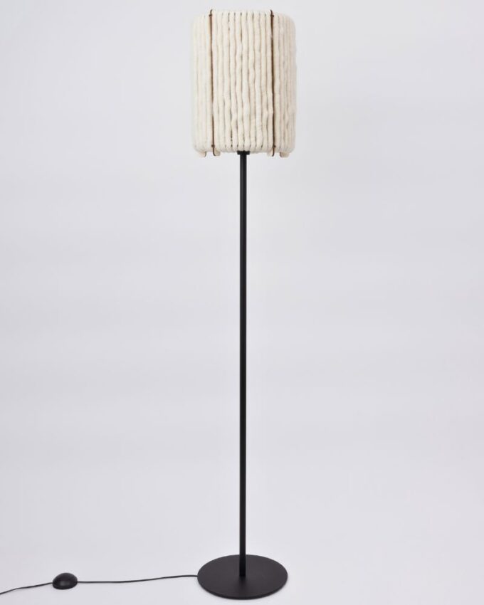 Lampen aus Wolle ALMUT_6020_Stehlampe_Wolle_Zylinder