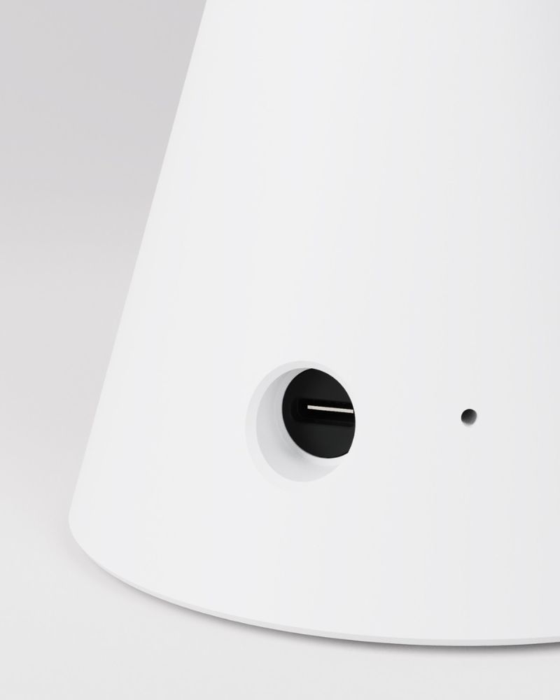 mobile-wiederaufladbare-led-Akku-Lampe-ALMUT von Wildheim